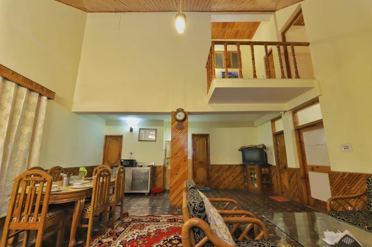 Vila Grey Moustache 4Bhk Manāli Exteriér fotografie