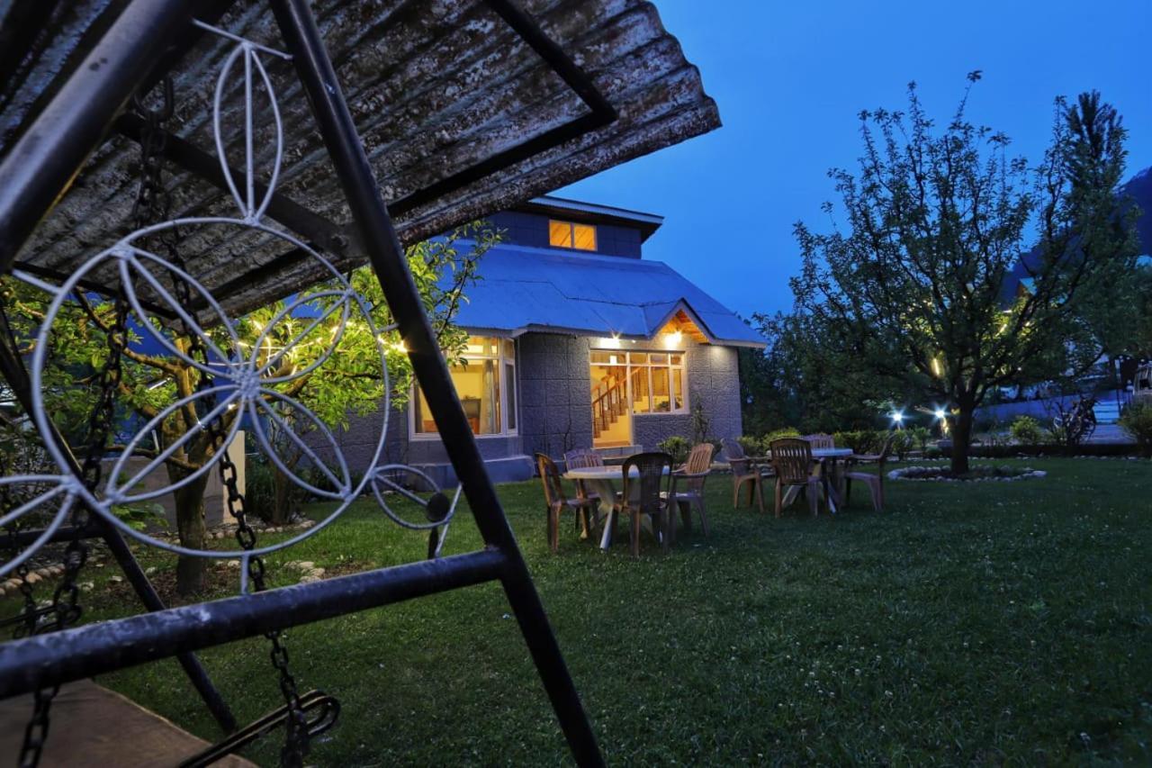 Vila Grey Moustache 4Bhk Manāli Exteriér fotografie